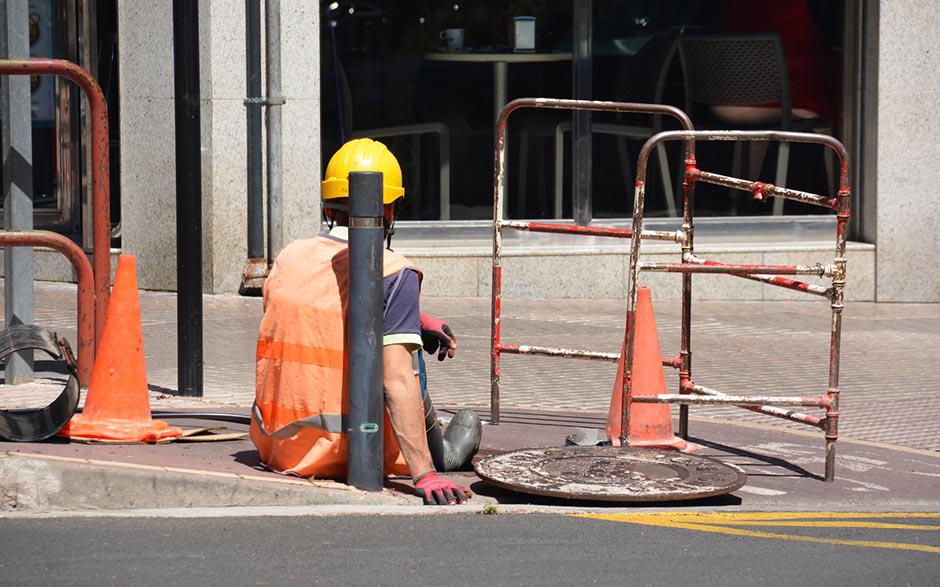 comment déboucher un wc Paris